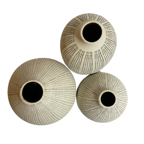 White Stoneware Vases Black Polka Dots Set of 3 Sizes New In Box Home Decor - Picture 3 of 6